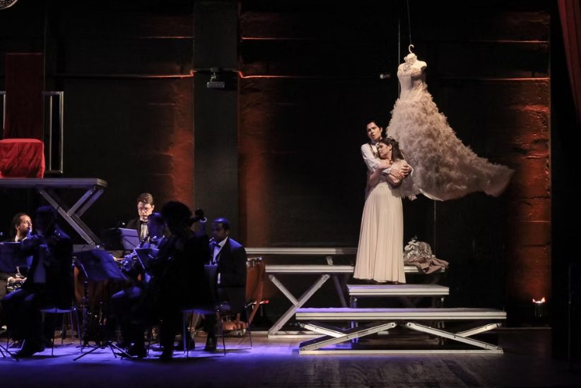 Ópera I Capuleti e i Montecchi, na foto Caroline De Comi e Luciana Bueno