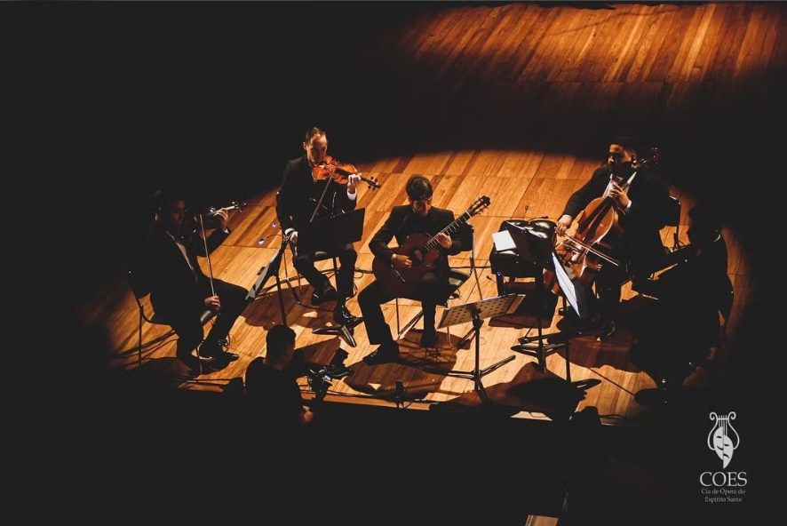Concerto de Câmara com Quartero Bratya e Lucas Vieira, no violão